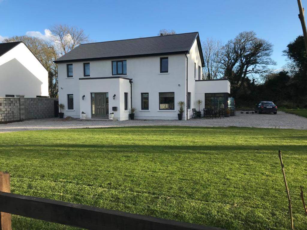 Ashlee Lodge, Shanagarry P25K6R6 Near Ballymaloe House & Garryvoe Hotel Exterior foto
