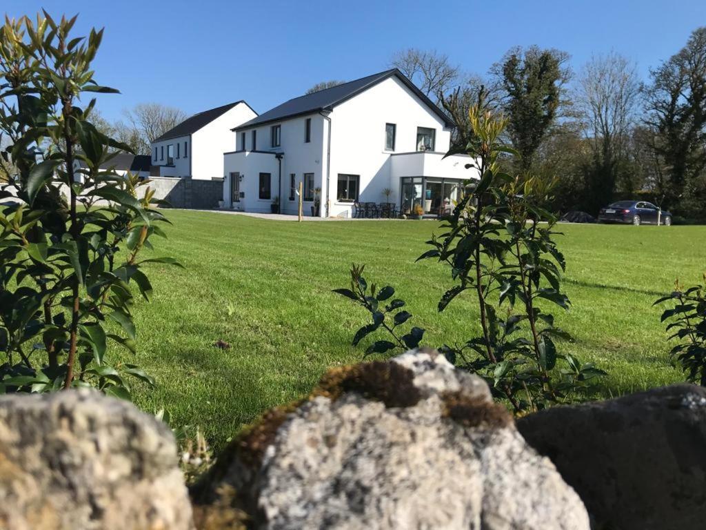 Ashlee Lodge, Shanagarry P25K6R6 Near Ballymaloe House & Garryvoe Hotel Exterior foto